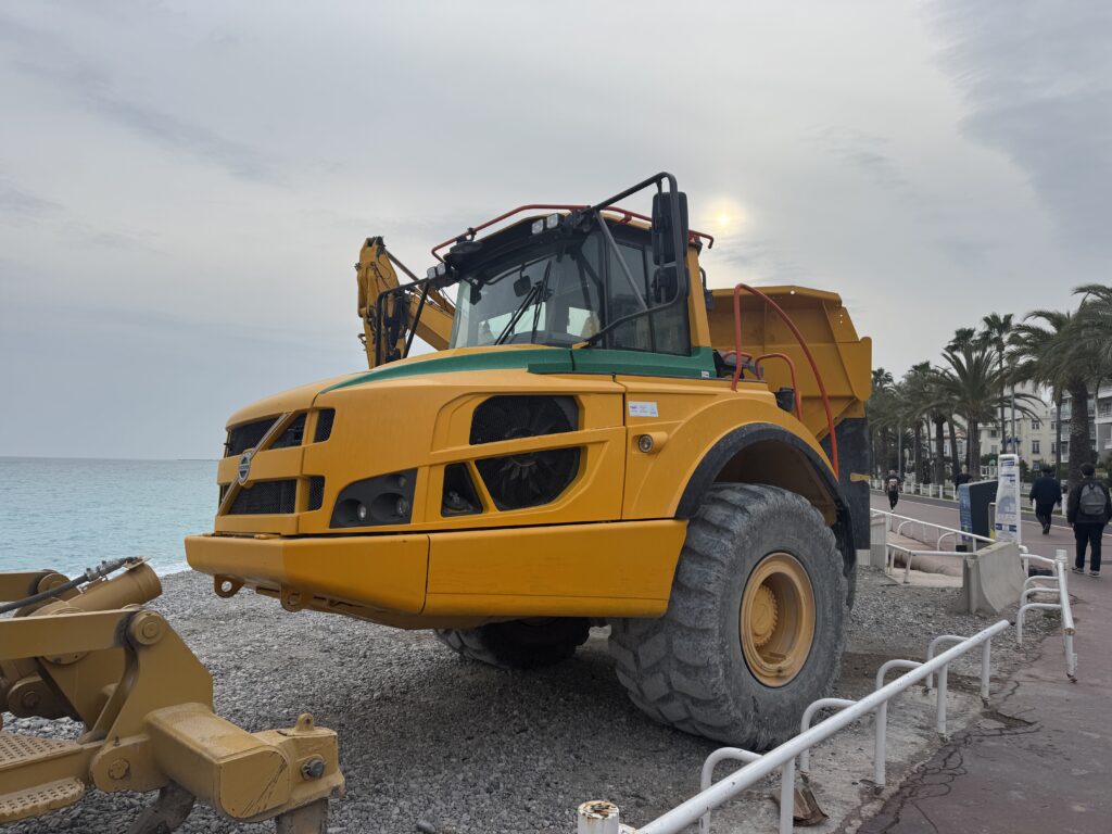 Une photographie accompagnant le billet sur les galets de Nice.