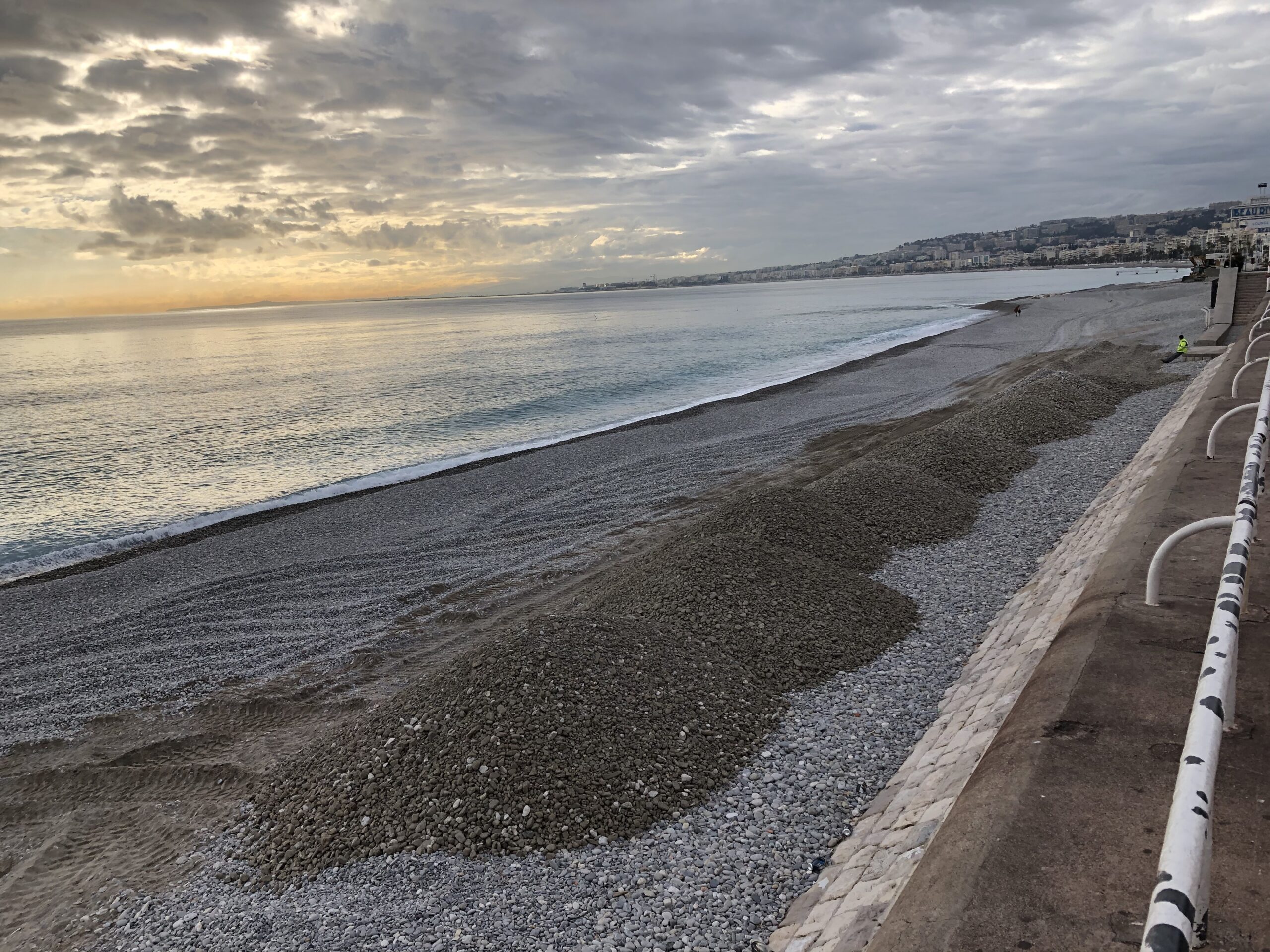 Les galets de la promenade des anglais