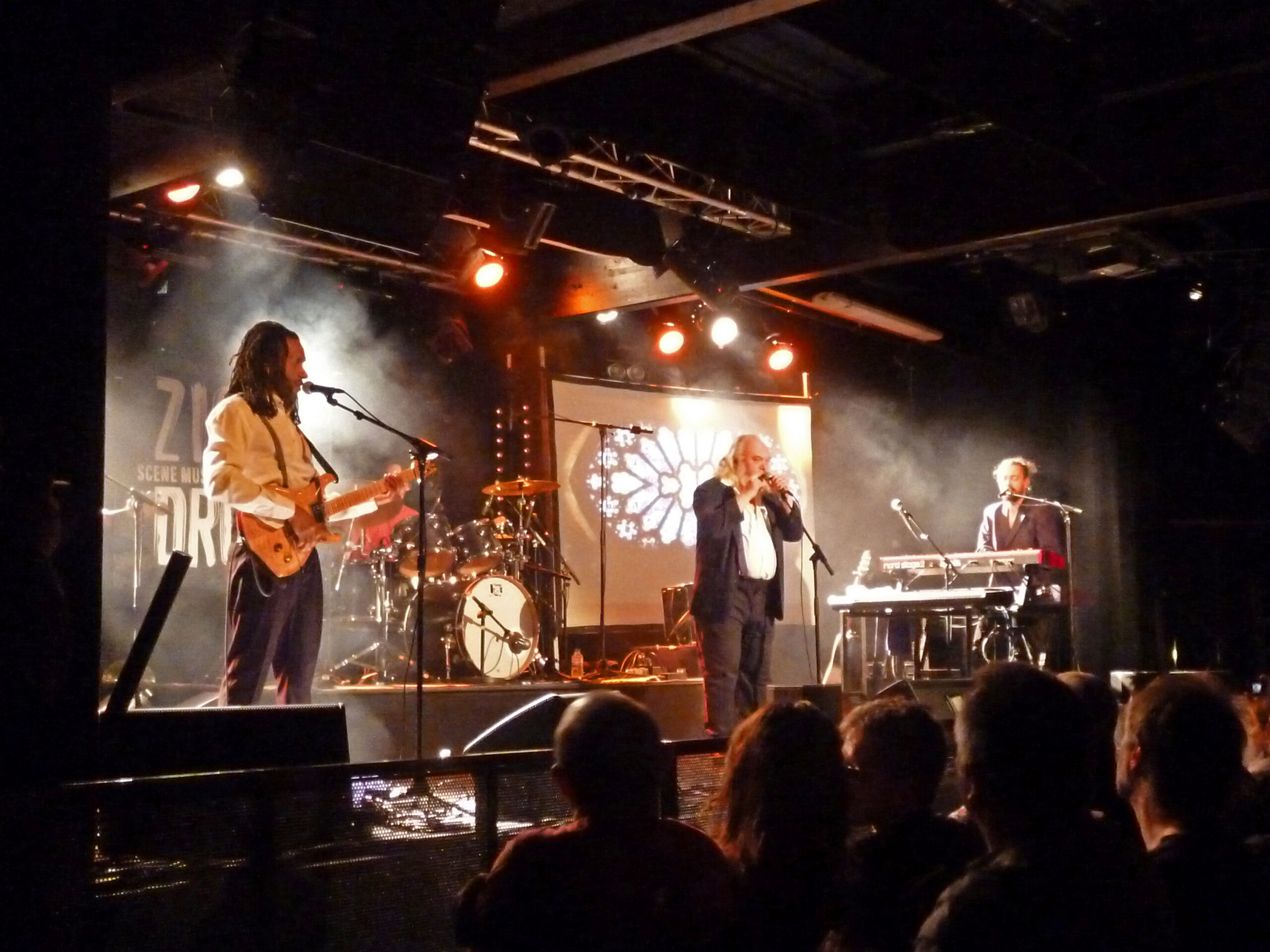 Le groupe Ange en concert à Compiègne en 2016.